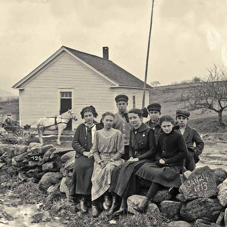 GROUP OF STUDENTS ONE-ROOM SCHOOLHOUSE
